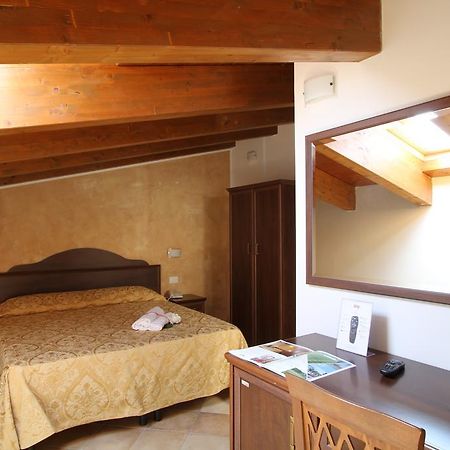 Country House Il Ponte Alba Adriatica Exterior foto