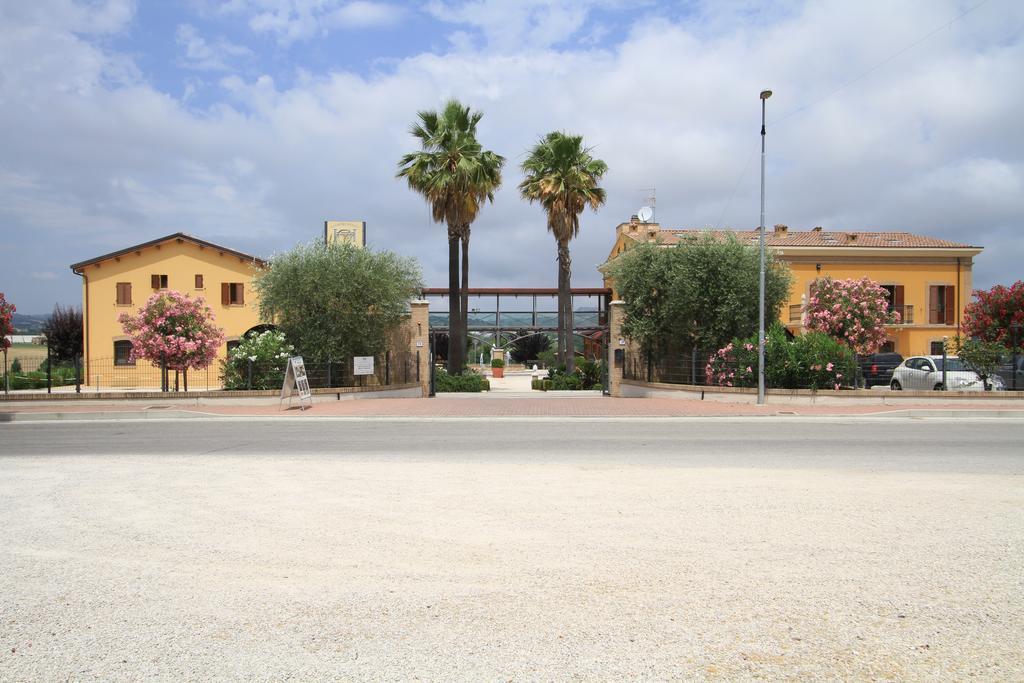 Country House Il Ponte Alba Adriatica Exterior foto